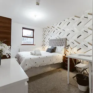 Whitechapel En-suite Beds To Londýn